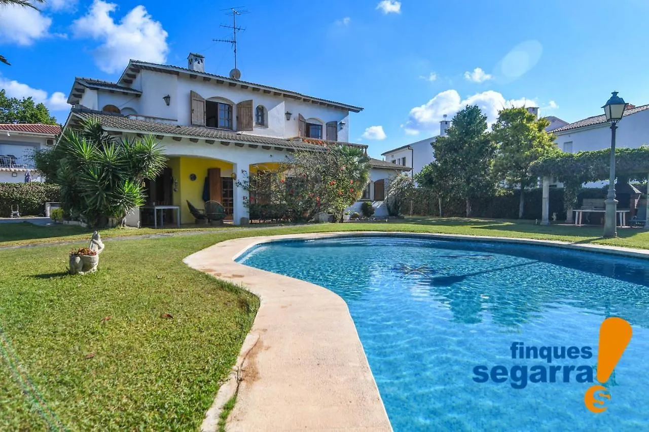 Villa Maite Roda de Bará Spanien